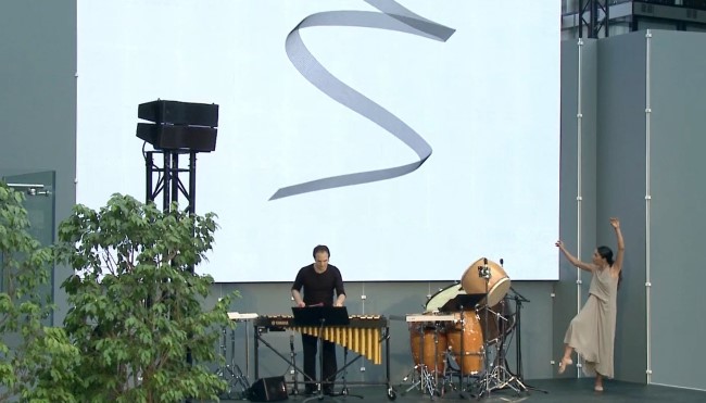 Un momento della performance durante l’inaugurazione del Campus Biotech Geneva. (Foto: Campus Biotech)