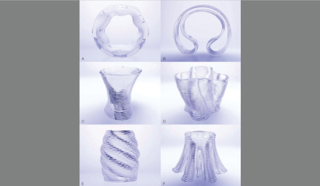 Diversi oggetti stampati in vetro. (Foto: 3D Printing and AM)